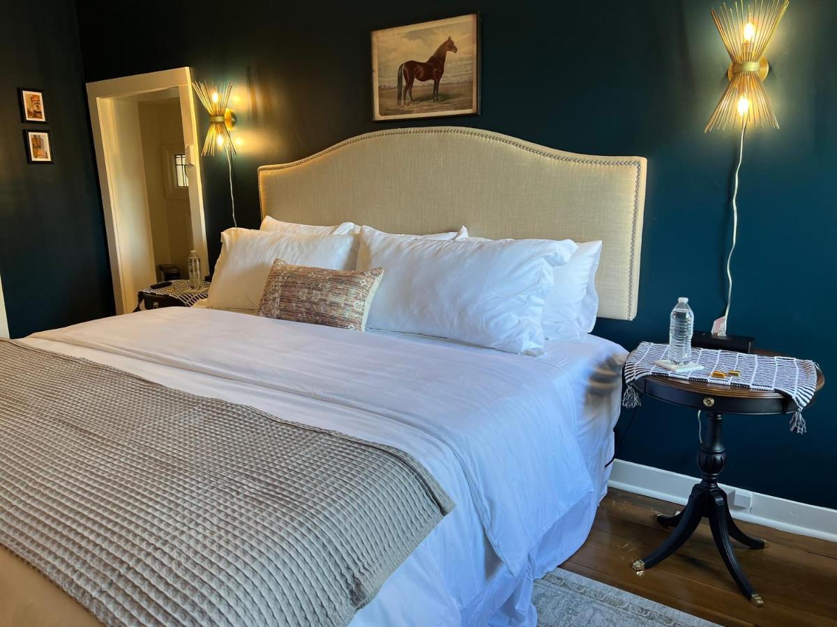 Rose Hill Inn Versailles Екстериор снимка
