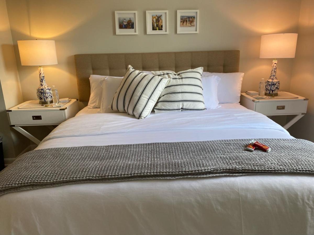 Rose Hill Inn Versailles Екстериор снимка